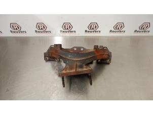 Used Exhaust manifold Peugeot 206 (2A/C/H/J/S) 1.4 16V Price € 40,00 Margin scheme offered by Autorecycling Reuvers B.V.