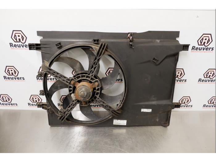 Begagnade Fläktmotor Opel Corsa D 1.0 Pris € 35,00 Marginaltabell erbjuds av Autorecycling Reuvers B.V.