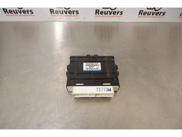 Usagé Ordinateur divers Mitsubishi Pajero Hardtop (V6/7) 3.2 DI-D 16V Prix € 40,00 Règlement à la marge proposé par Autorecycling Reuvers B.V.