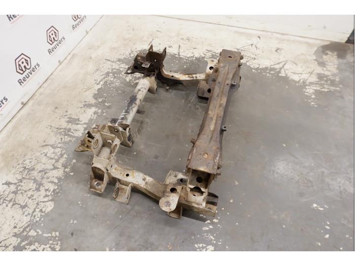 Subframe Mitsubishi Pajero/Shogun Hardtop 3.2 DI-D 16V - 4M41