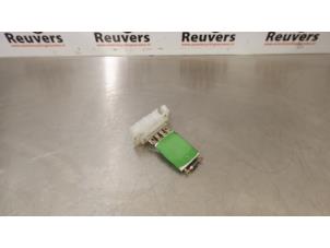 Used Heater resistor BMW Mini One/Cooper (R50) 1.6 16V Cooper Price € 15,00 Margin scheme offered by Autorecycling Reuvers B.V.