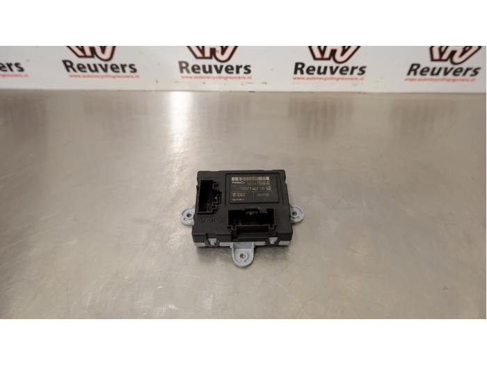 Usados Módulo de cierre centralizado Ford Fiesta 6 (JA8) 1.6 TDCi 16V ECOnetic Precio € 30,00 Norma de margen ofrecido por Autorecycling Reuvers B.V.
