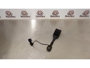 Used Front seatbelt buckle, right Chevrolet Aveo 1.3 D 16V Price € 15,00 Margin scheme offered by Autorecycling Reuvers B.V.