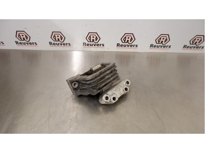 Used Engine mount Peugeot 207 SW (WE/WU) 1.4 16V Vti Price € 20,00 Margin scheme offered by Autorecycling Reuvers B.V.