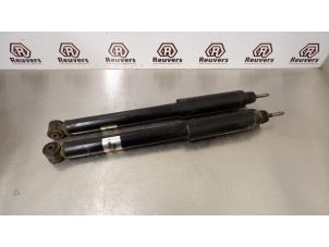 Used Shock absorber kit Mercedes B (W245,242) 2.0 B-180 CDI 16V Price € 30,00 Margin scheme offered by Autorecycling Reuvers B.V.