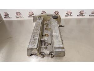 Ventildeckel van een Kia Sorento I (JC) 2.4 16V 2005