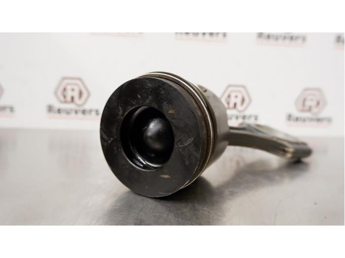 Tlok z Mercedes-Benz B (W245) 2.0 B-180 CDI 16V 2008