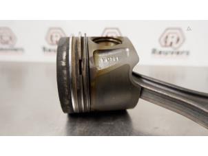 Tlok z Mercedes-Benz B (W245) 2.0 B-180 CDI 16V 2008
