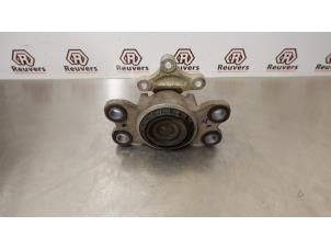 Used Gearbox mount Volvo V60 I (FW/GW) 1.6 T3 16V Price € 30,00 Margin scheme offered by Autorecycling Reuvers B.V.