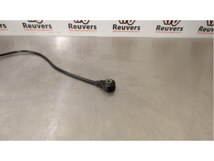 Klopfsensor van een Volvo V60 I (FW/GW) 1.6 T3 16V 2012