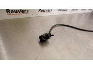 Klopfsensor van een Volvo V60 I (FW/GW) 1.6 T3 16V 2012