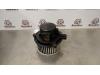 Heating and ventilation fan motor from a Kia Sorento I (JC), 2002 / 2011 2.4 16V, SUV, Petrol, 2.351cc, 102kW (139pk), 4x4, G4JSG, 2002-08 / 2009-06 2004