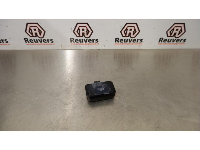 Begagnade Regnsensor Citroen C4 Coupé (LA) 1.4 16V Pris € 15,00 Marginaltabell erbjuds av Autorecycling Reuvers B.V.