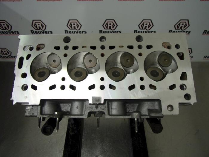 Cylinder head Peugeot 206 SW 1.4 9634005110 KFW