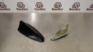 Used Antenna BMW 5 serie Touring (E61) 525d 24V Price € 40,00 Margin scheme offered by Autorecycling Reuvers B.V.