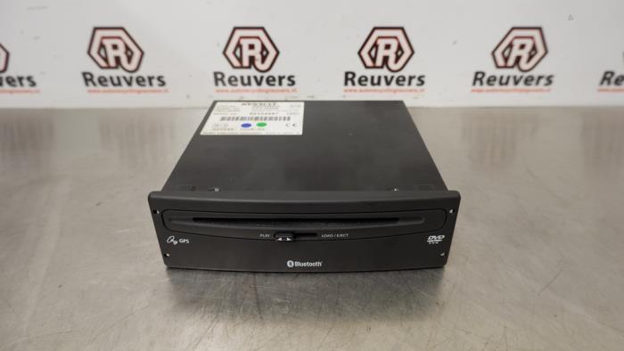 Używane System nawigacji Renault Vel Satis (BJ) 2.0 16V Turbo Cena € 100,00 Procedura marży oferowane przez Autorecycling Reuvers B.V.
