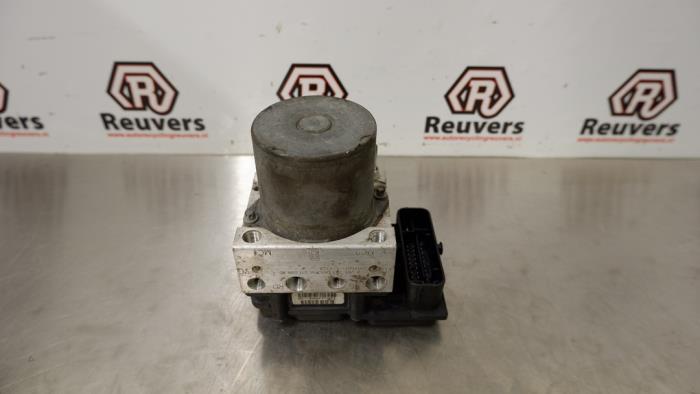 Begagnade ABS-pump Citroen Jumpy (G9) 1.6 HDI Pris € 75,00 Marginaltabell erbjuds av Autorecycling Reuvers B.V.
