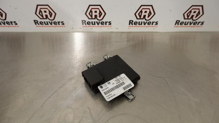 Usados Módulo PDC Opel Combo 1.3 CDTI 16V ecoFlex Precio € 50,00 Norma de margen ofrecido por Autorecycling Reuvers B.V.