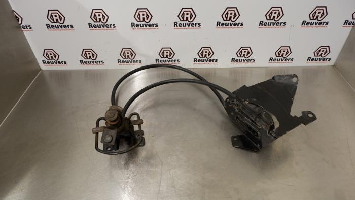 Gebrauchte Hebemachanik Reserverad Opel Combo 1.3 CDTI 16V ecoFlex Preis € 75,00 Margenregelung angeboten von Autorecycling Reuvers B.V.