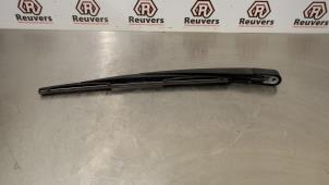 Used Rear wiper arm Peugeot 207/207+ (WA/WC/WM) 1.4 16V Price € 15,00 Margin scheme offered by Autorecycling Reuvers B.V.