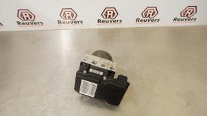Used ABS pump Peugeot 308 SW (4E/H) 1.6 VTI 16V Price € 50,00 Margin scheme offered by Autorecycling Reuvers B.V.