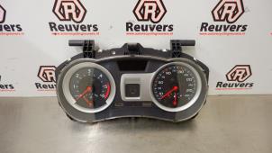 Used Instrument panel Renault Clio III (BR/CR) 1.5 dCi 85 Price € 50,00 Margin scheme offered by Autorecycling Reuvers B.V.