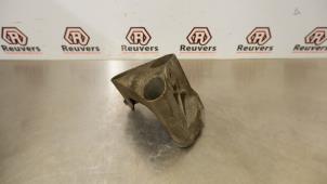 Used Gearbox mount Renault Clio III (BR/CR) 1.5 dCi 85 Price € 15,00 Margin scheme offered by Autorecycling Reuvers B.V.