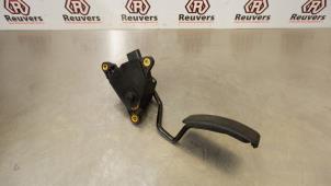 Used Accelerator pedal Renault Clio III (BR/CR) 1.5 dCi 85 Price € 25,00 Margin scheme offered by Autorecycling Reuvers B.V.