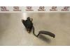 Accelerator pedal from a Renault Clio III (BR/CR), 2005 / 2014 1.5 dCi 85, Hatchback, Diesel, 1.461cc, 63kW (86pk), FWD, K9K766; K9KT7, 2005-06 / 2012-12, BR1F; CR1F; BRCF; CRCF 2007