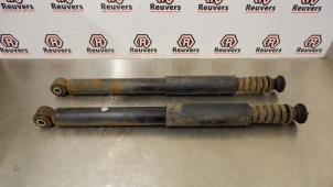 Used Shock absorber kit Renault Clio III (BR/CR) 1.5 dCi 85 Price € 35,00 Margin scheme offered by Autorecycling Reuvers B.V.