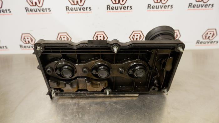Couvercle soupapes d'un Volkswagen Polo V (6R) 1.2 TDI 12V BlueMotion 2011