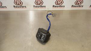Used Steering wheel mounted radio control Nissan Micra (K12) 1.2 16V Price € 10,00 Margin scheme offered by Autorecycling Reuvers B.V.