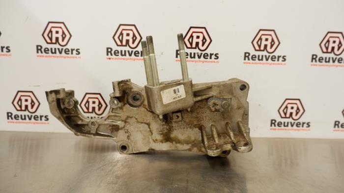 Usagé Support moteur Fiat Fiorino (225) 1.3 JTD 16V Multijet Prix € 30,00 Règlement à la marge proposé par Autorecycling Reuvers B.V.