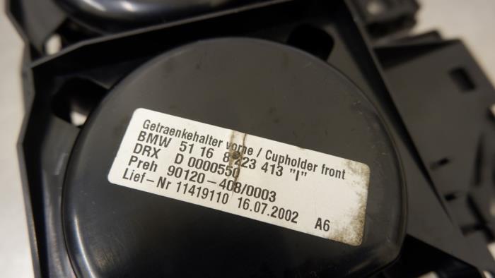Cup holder from a BMW 7 serie (E65/E66/E67) 745i,Li 4.4 V8 32V 2004