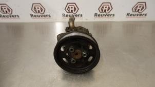 Used Power steering pump Volkswagen Golf IV (1J1) 1.9 TDI Price € 35,00 Margin scheme offered by Autorecycling Reuvers B.V.