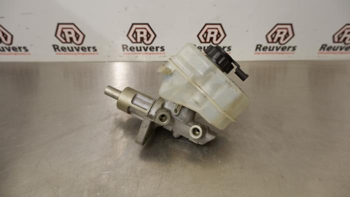 Master cylinder from a BMW 1 serie (E81) 118d 16V 2009