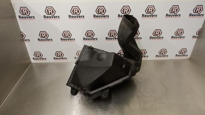 Begagnade Luftfilterhus BMW 1 serie (E81) 118d 16V Pris € 30,00 Marginaltabell erbjuds av Autorecycling Reuvers B.V.