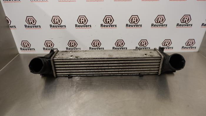 Usagé Intercooler BMW 1 serie (E81) 118d 16V Prix € 30,00 Règlement à la marge proposé par Autorecycling Reuvers B.V.