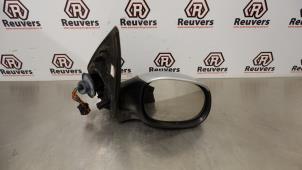 Used Wing mirror, right Peugeot 206 SW (2E/K) 1.6 16V Price € 30,00 Margin scheme offered by Autorecycling Reuvers B.V.