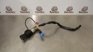Used Ignition lock + key Peugeot 206 SW (2E/K) 1.6 16V Price € 30,00 Margin scheme offered by Autorecycling Reuvers B.V.