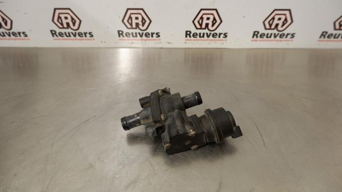 Gebrauchte Thermostat Renault Twingo III (AH) 0.9 Energy TCE 90 12V Preis € 25,00 Margenregelung angeboten von Autorecycling Reuvers B.V.