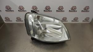 Used Headlight, right Peugeot Partner 1.9D Price € 35,00 Margin scheme offered by Autorecycling Reuvers B.V.