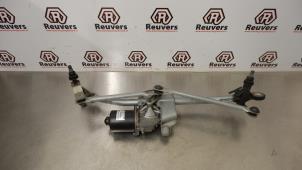 Used Wiper motor + mechanism BMW 1 serie (E87/87N) 116i 1.6 16V Price € 40,00 Margin scheme offered by Autorecycling Reuvers B.V.
