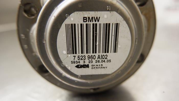 Arbre de transmission arrière droit d'un BMW 1 serie (E87/87N) 116i 1.6 16V 2005