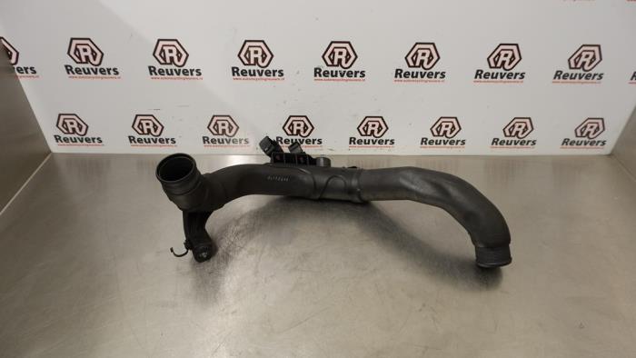 Gebrauchte Intercooler Rohr Volkswagen Polo V (6R) 1.2 TDI 12V BlueMotion Preis € 20,00 Margenregelung angeboten von Autorecycling Reuvers B.V.