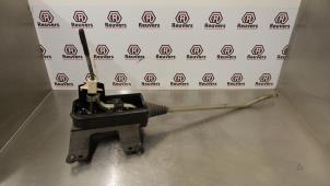 Used Gear-change mechanism Opel Corsa D 1.2 16V Price € 35,00 Margin scheme offered by Autorecycling Reuvers B.V.
