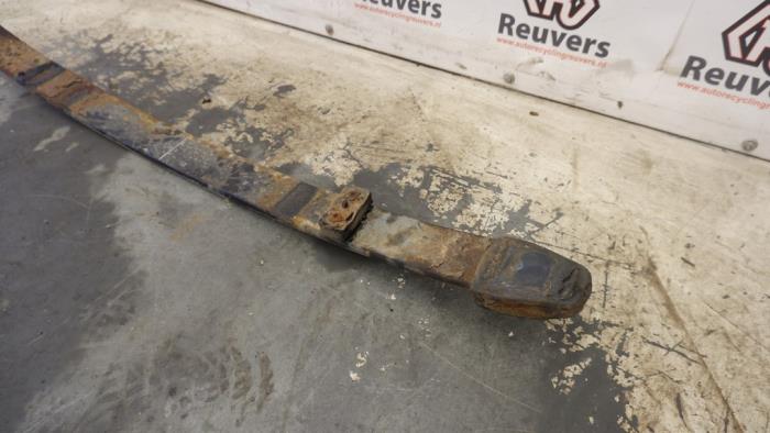 Front leaf spring from a Iveco New Daily III 35C12V,S12V 2005