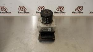 ABS Pumpe van een Opel Insignia 2.0 CDTI 16V 160 Ecotec 2011