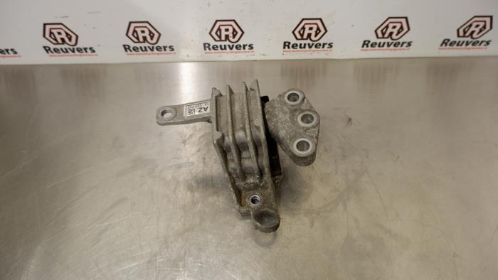 Usagé Support moteur Opel Insignia 2.0 CDTI 16V 160 Ecotec Prix € 25,00 Règlement à la marge proposé par Autorecycling Reuvers B.V.