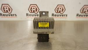 Used Glow plug relay Renault Twingo II (CN) 1.5 dCi 90 FAP Price € 15,00 Margin scheme offered by Autorecycling Reuvers B.V.